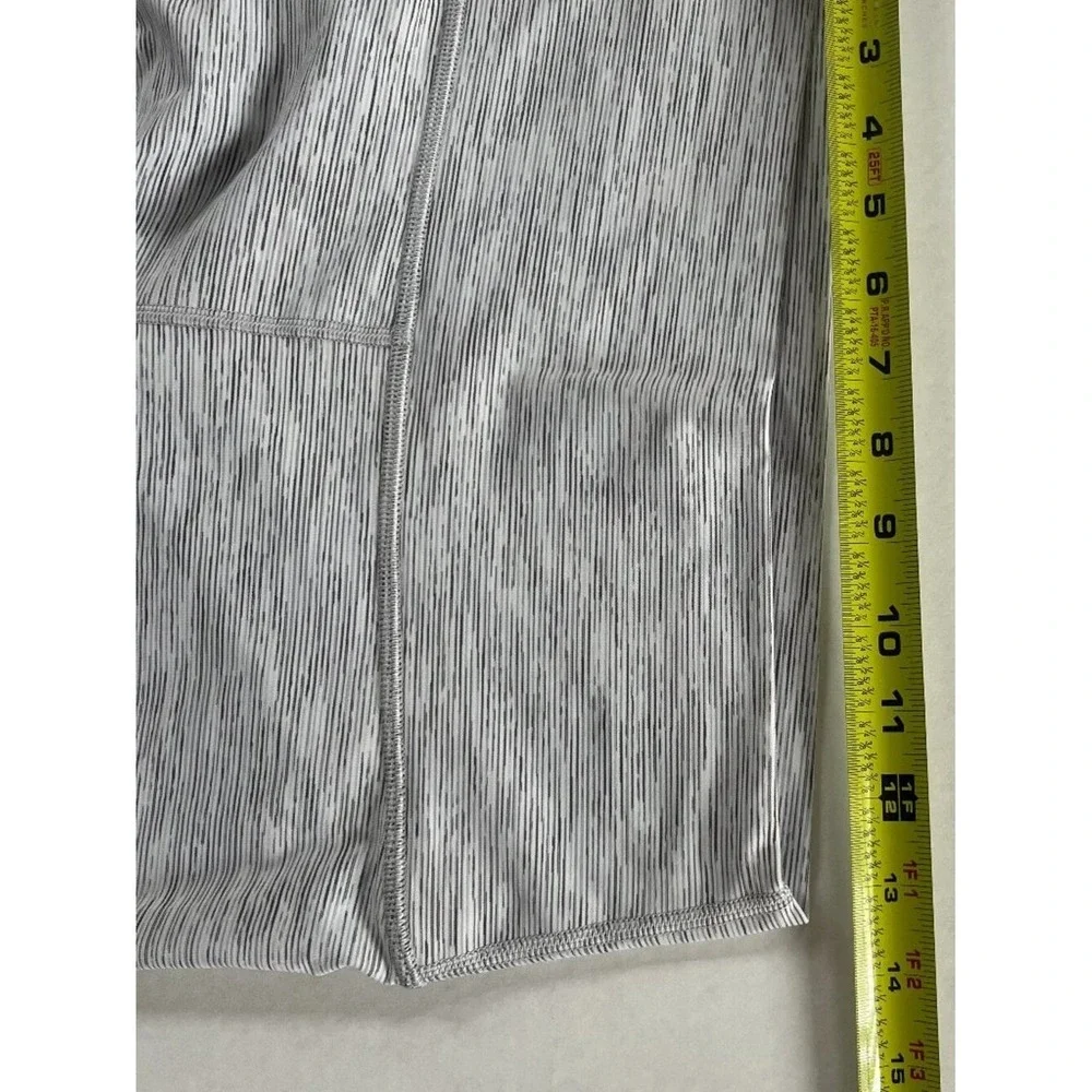 Lululemon Sz 8 Capri Wunder Under Crop Leggings High Rise Pockets Pull On